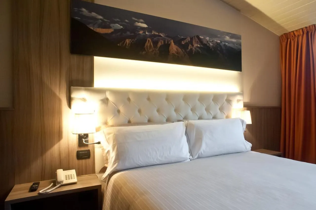 Hotel Garni Cristallo Ponte Di Legno