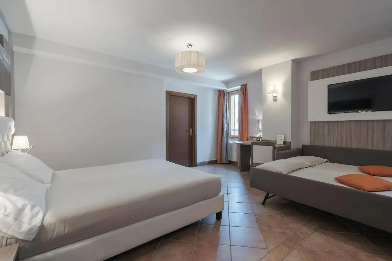 Hotel Garni Cristallo Ponte Di Legno