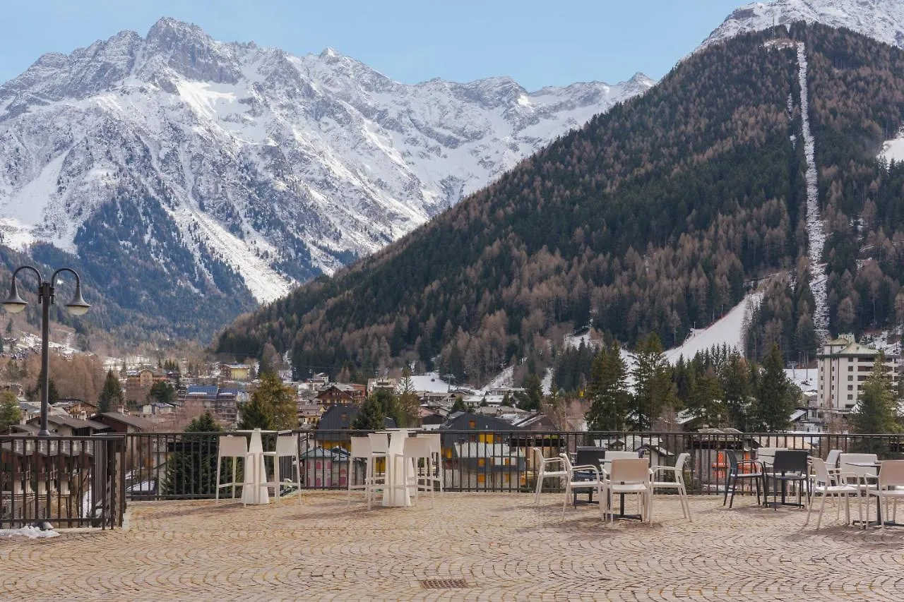 Hotel Garni Cristallo Ponte Di Legno