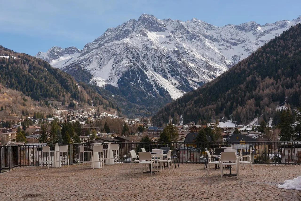 Hotel Garni Cristallo Ponte Di Legno 4*,