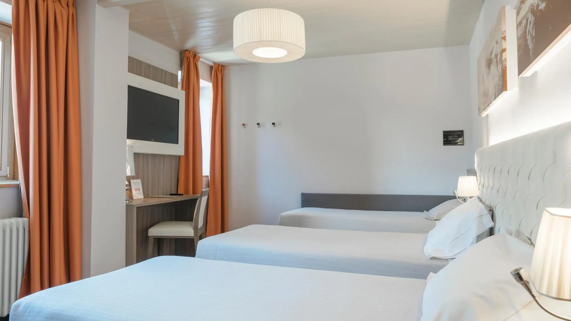 Hotel Garni Cristallo Ponte Di Legno 4*,